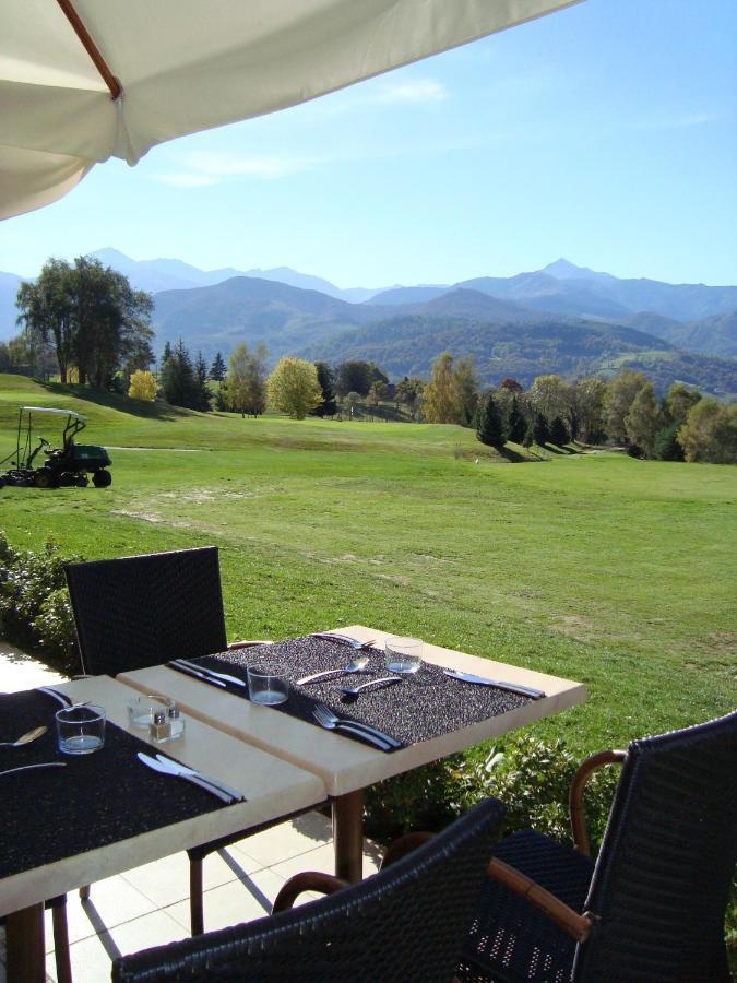Le Domaine Du Golf Country Club De Bigorre Hotel Pouzac Exterior foto