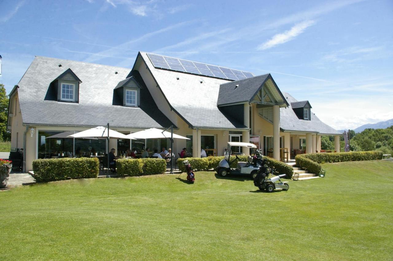 Le Domaine Du Golf Country Club De Bigorre Hotel Pouzac Exterior foto