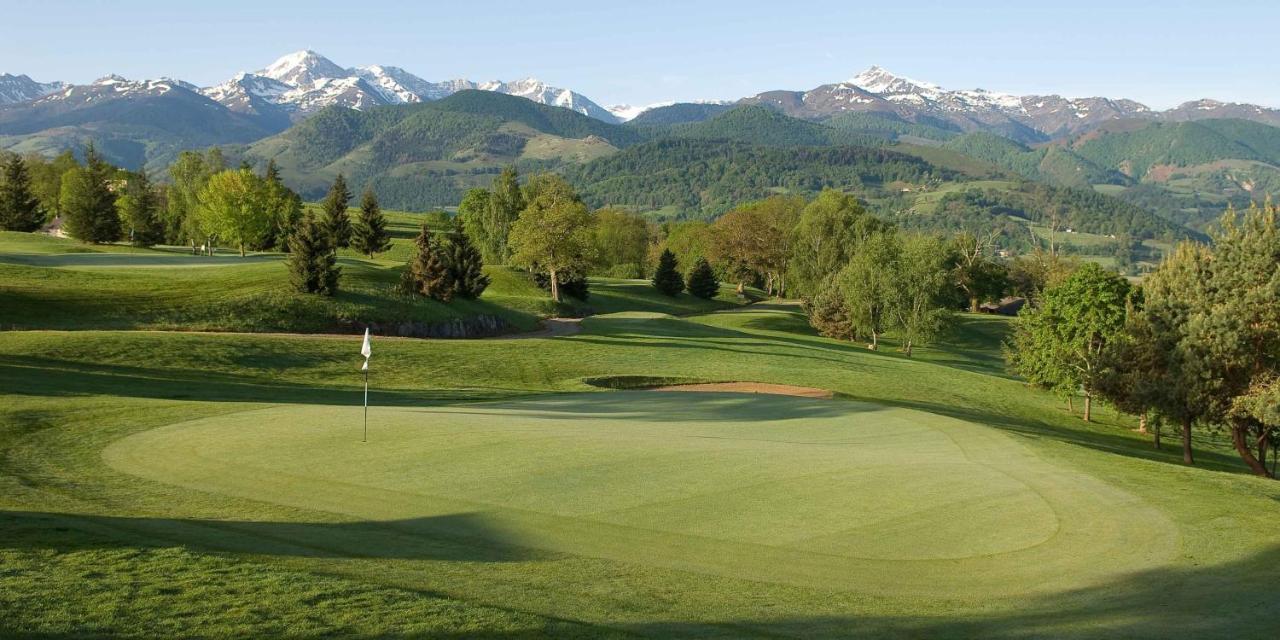 Le Domaine Du Golf Country Club De Bigorre Hotel Pouzac Exterior foto