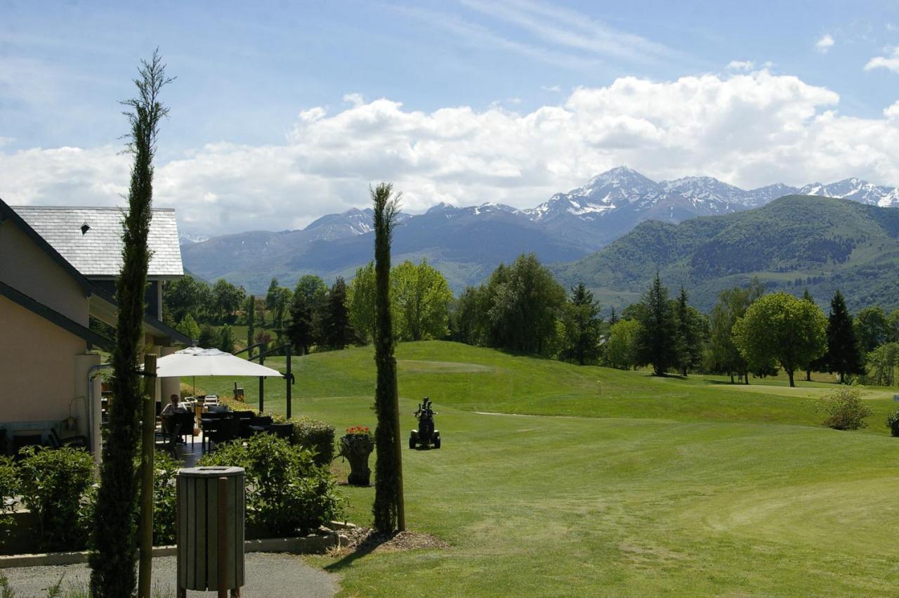 Le Domaine Du Golf Country Club De Bigorre Hotel Pouzac Exterior foto
