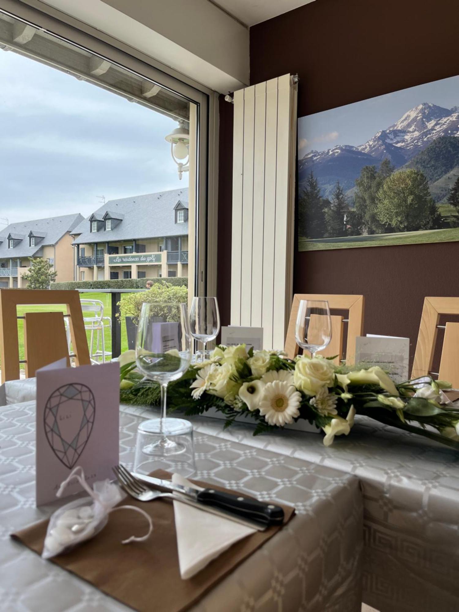 Le Domaine Du Golf Country Club De Bigorre Hotel Pouzac Exterior foto